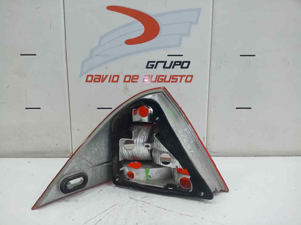 PILOTO TRASERO DERECHO foto 4