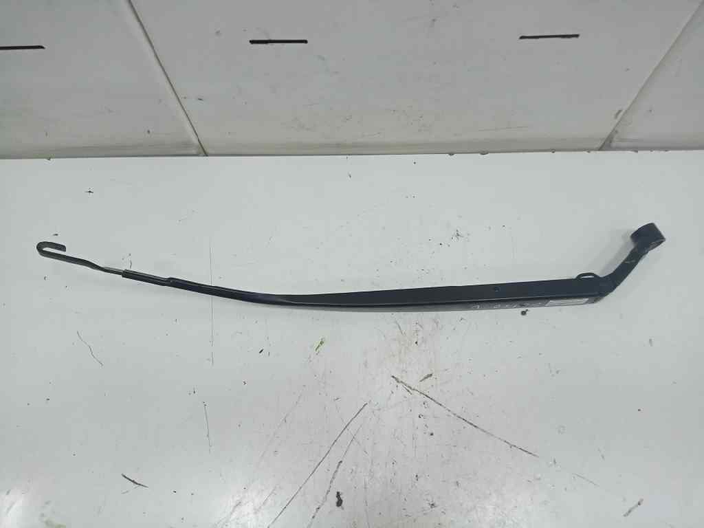 BRAZO LIMPIA DELANTERO DERECHO foto 2