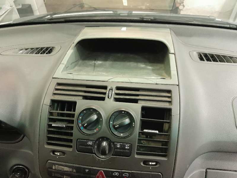 MERCEDES VITO (W639) BASIC, COMBI 111  CDI  Compacto  (639.601)   |   01.04 - ...
