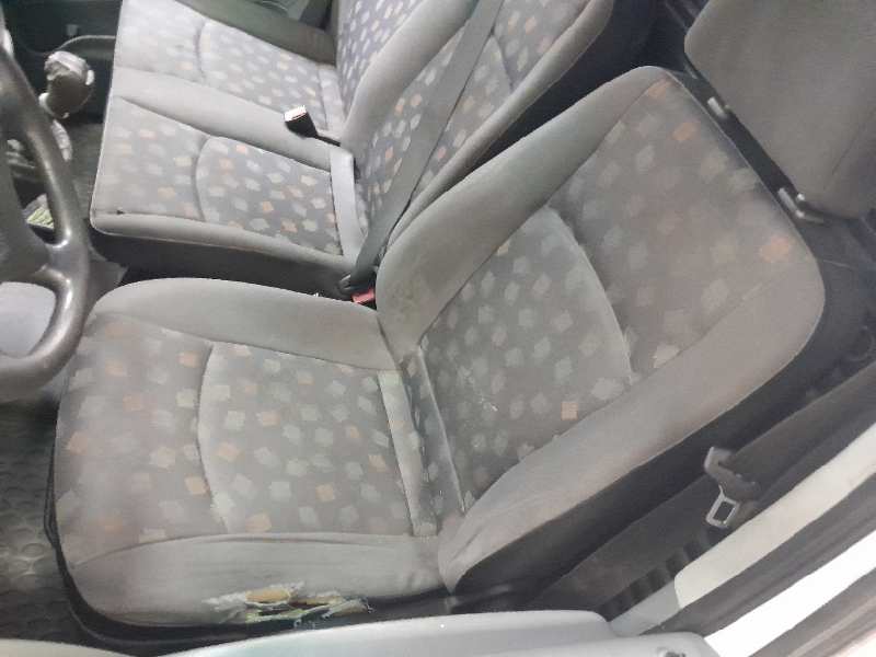 MERCEDES VITO (W639) BASIC, COMBI 111  CDI  Compacto  (639.601)   |   01.04 - ...
