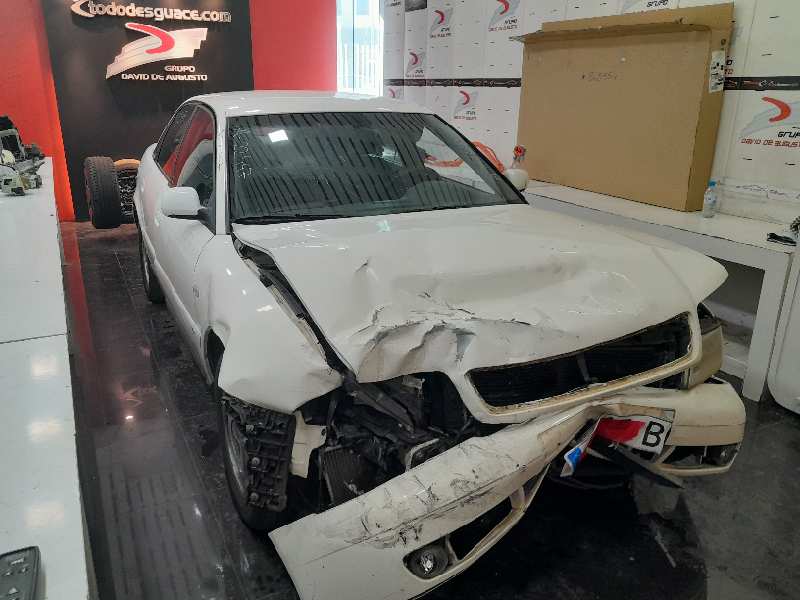 AUDI A4 BERLINA (B5) 1.9 TDI   |   02.99 - 12.00 foto 2