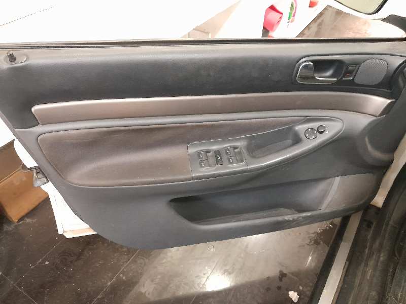 AUDI A4 BERLINA (B5) 1.9 TDI   |   02.99 - 12.00 foto 9