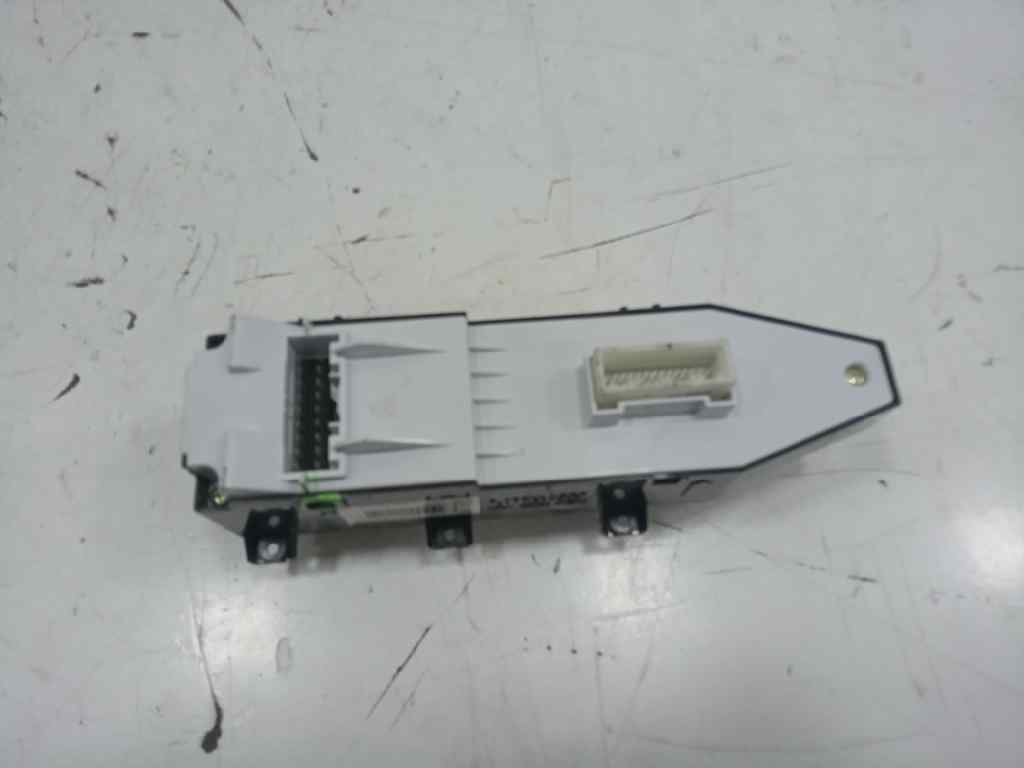 MANETA ELEVALUNAS DELANTERA IZQUIERDA foto 3