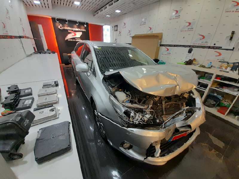 TOYOTA AVENSIS CROSS SPORT (T27) Advance   |   10.11 - 12.15 foto 3