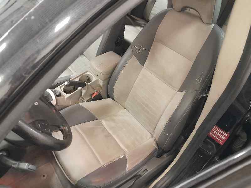 VOLVO V50 FAMILIAR (2004-2012) 2.0 D Kinetic