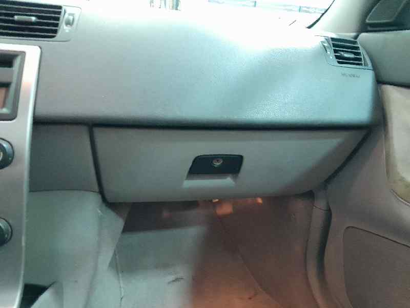 VOLVO V50 FAMILIAR (2004-2012) 2.0 D Kinetic