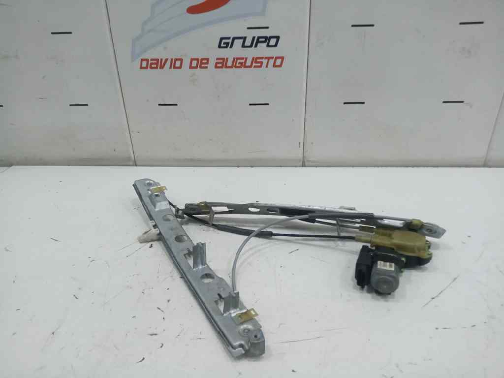ELEVALUNAS DELANTERO IZQUIERDO