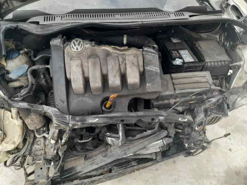 VOLKSWAGEN TOURAN (1T1) Trendline   |   07.03 - 12.04 foto 2