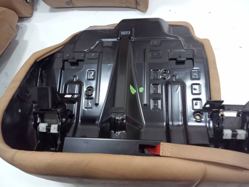 ASIENTOS TRASEROS PORSCHE CAYENNE (TYP 9PA) S   |   08.02 - 12.07