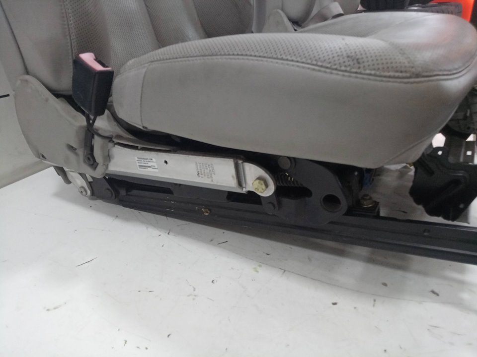CONJUNTO ASIENTOS MERCEDES-BENZ BM SERIE 215 CL-COUPE *   |   0.99 - 0.06