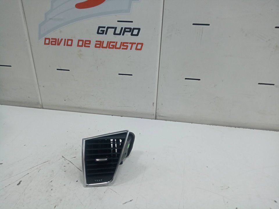 REJILLA AIRE DELANTERA IZQUIERDA