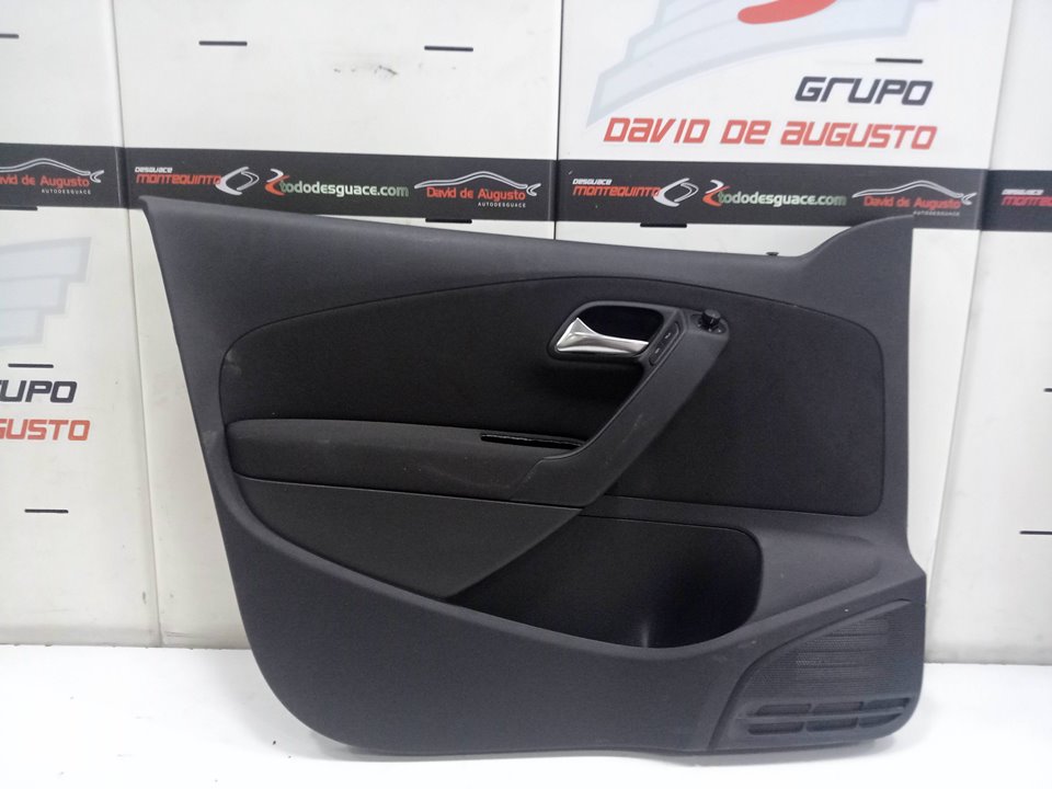 GUARNECIDO PUERTA DELANTERA IZQUIERDA