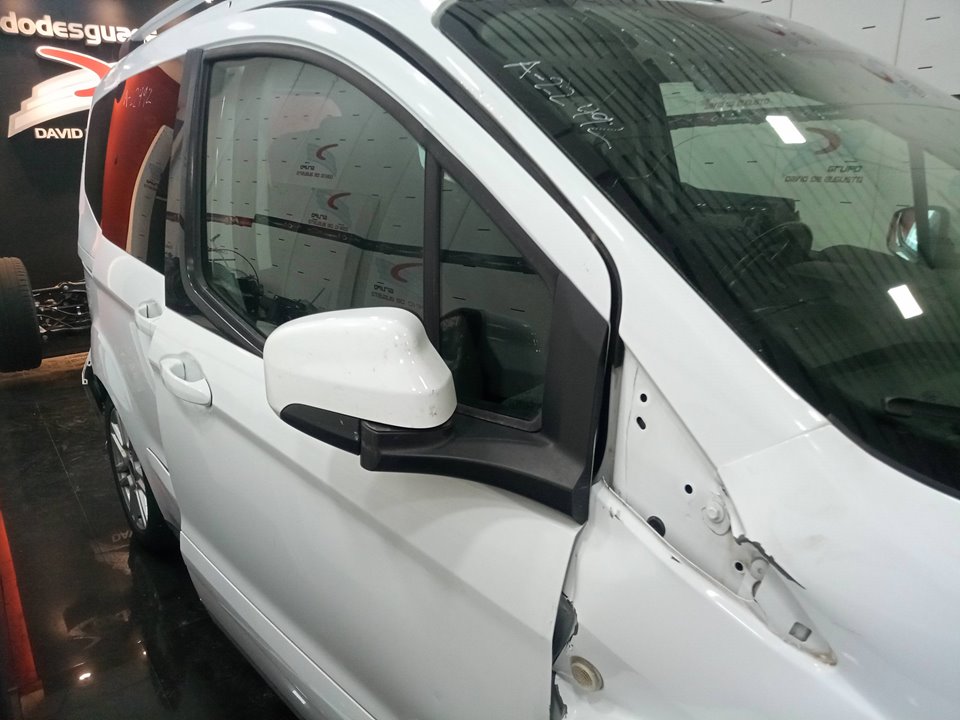 FORD TOURNEO COURIER (C4A) Ambiente   |   11.13 - 12.18 foto 3