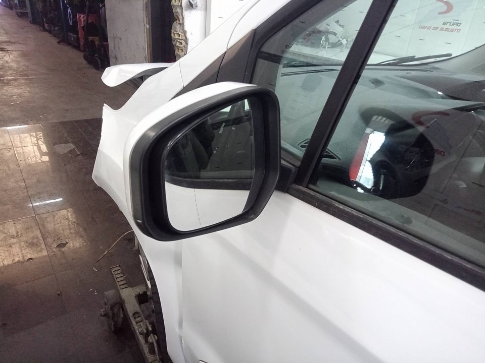 FORD TOURNEO COURIER (C4A) Ambiente   |   11.13 - 12.18 foto 4