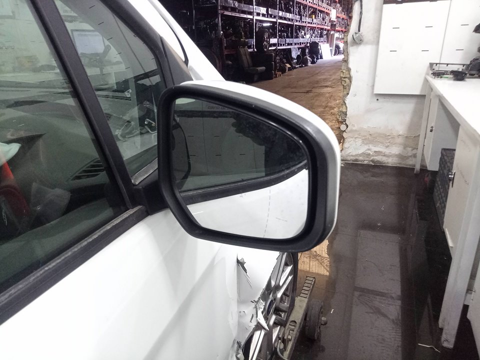 FORD TOURNEO COURIER (C4A) Ambiente   |   11.13 - 12.18 foto 5
