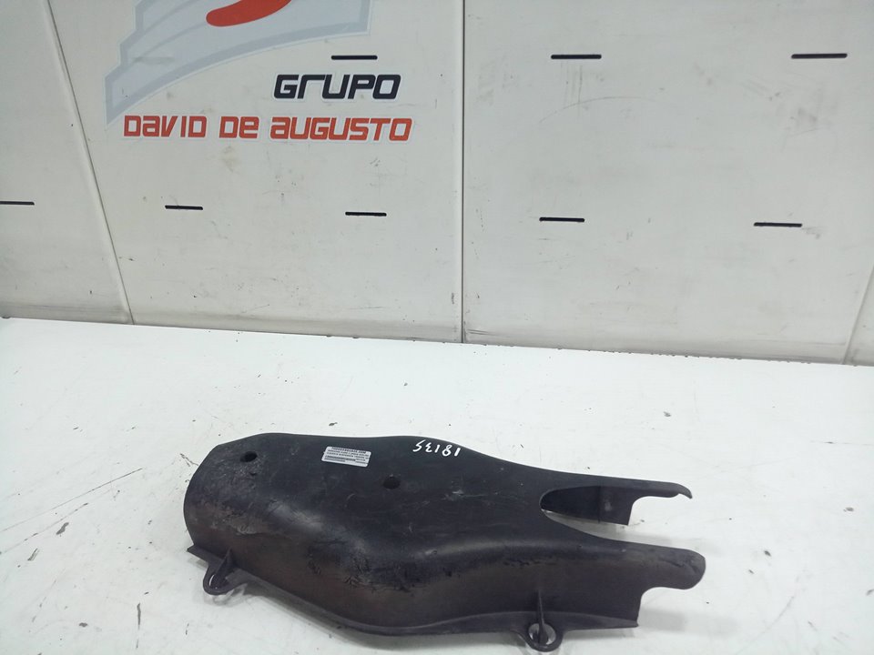 CUBIERTA SUSPENSION TRASERA DERECHA