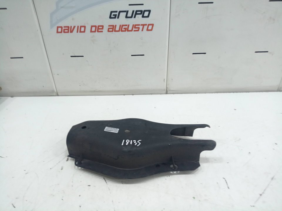 CUBIERTA SUSPENSION TRASERA IZQUIERDA