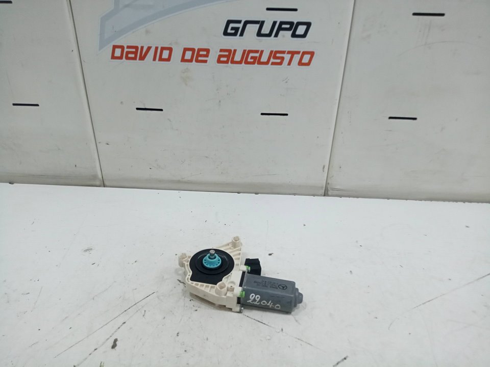 ELEVALUNAS DELANTERO DERECHO