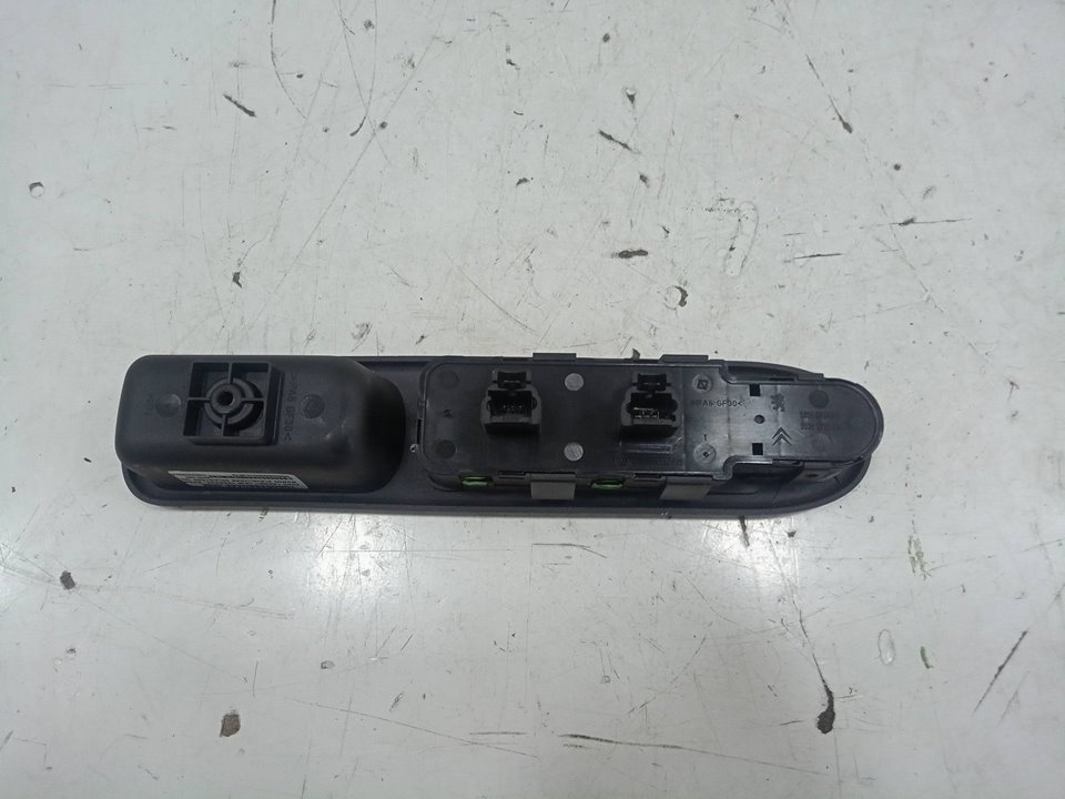 MANDO ELEVALUNAS DELANTERO IZQUIERDO foto 4