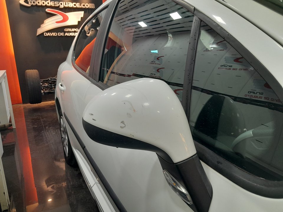PEUGEOT 207 Confort   |   08.09 - 12.11 foto 4