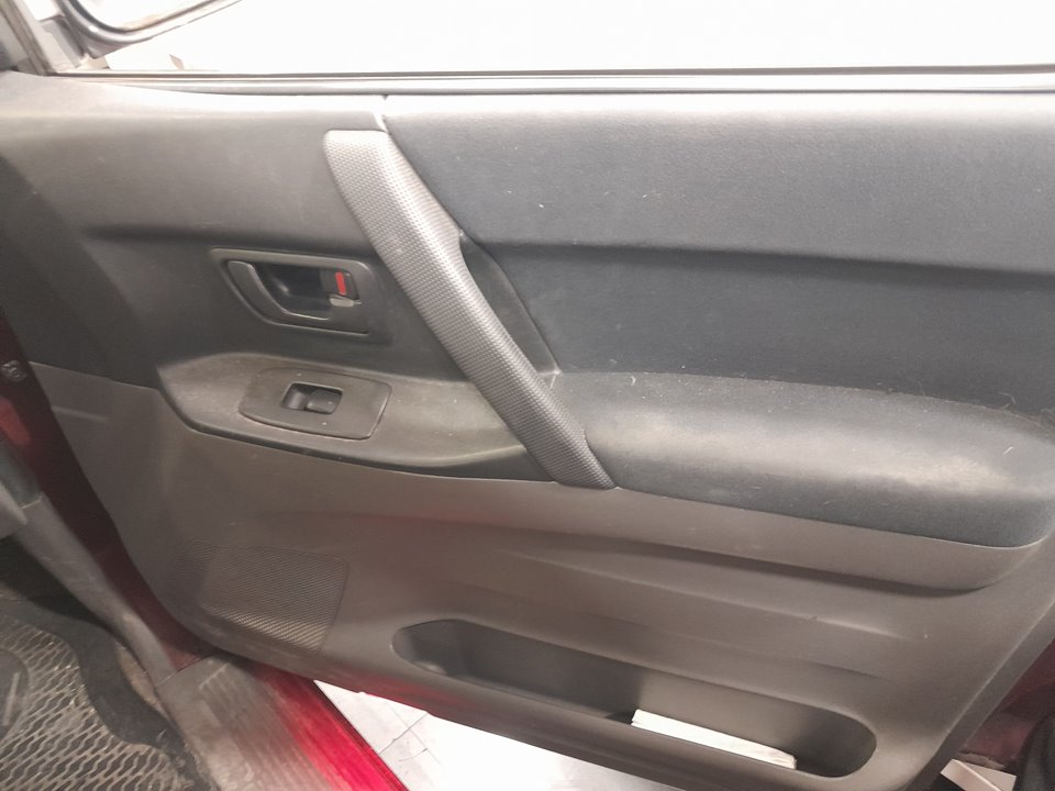 MITSUBISHI MONTERO (V60/V70) 3.2 DI-D GLX Hunter (5-ptas.)   |   10.01 - ...