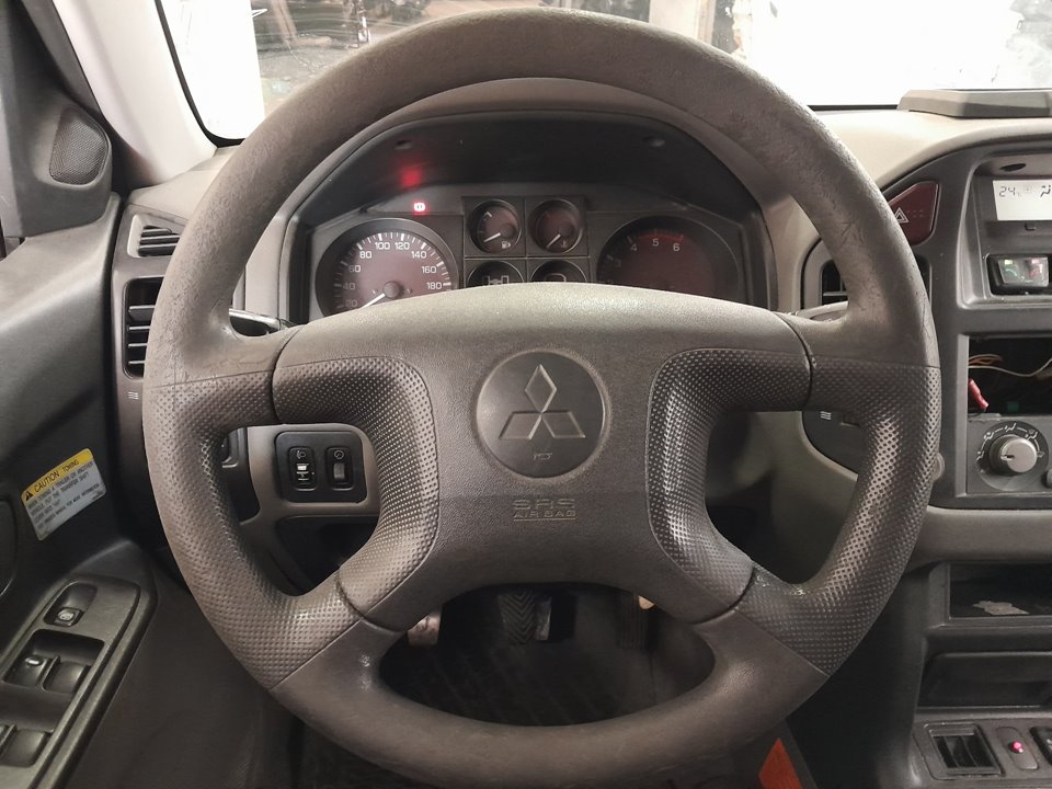 MITSUBISHI MONTERO (V60/V70) 3.2 DI-D GLX Hunter (5-ptas.)   |   10.01 - ...