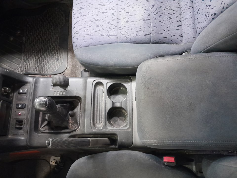 MITSUBISHI MONTERO (V60/V70) 3.2 DI-D GLX Hunter (5-ptas.)   |   10.01 - ...