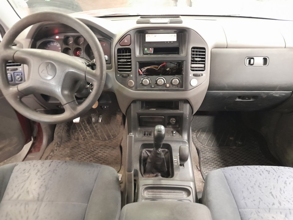 MITSUBISHI MONTERO (V60/V70) 3.2 DI-D GLX Hunter (5-ptas.)   |   10.01 - ...