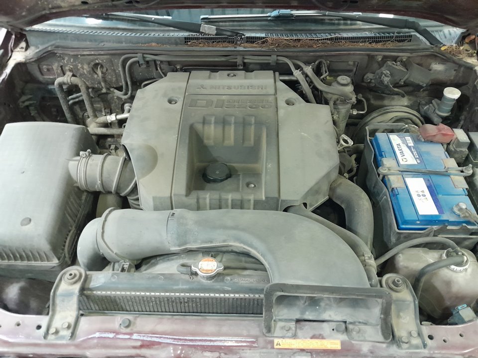 MITSUBISHI MONTERO (V60/V70) 3.2 DI-D GLX Hunter (5-ptas.)   |   10.01 - ...
