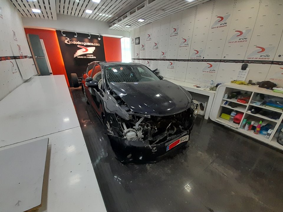 LEXUS CT 200h   |   01.13 - 12.20 foto 2