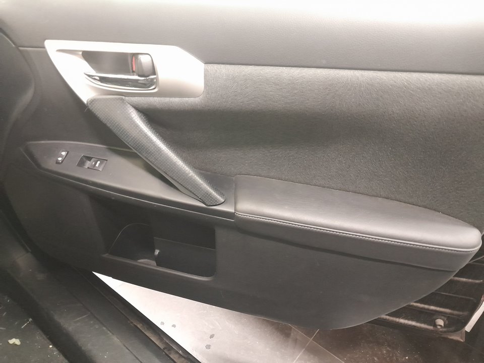 LEXUS CT 200h   |   01.13 - 12.20