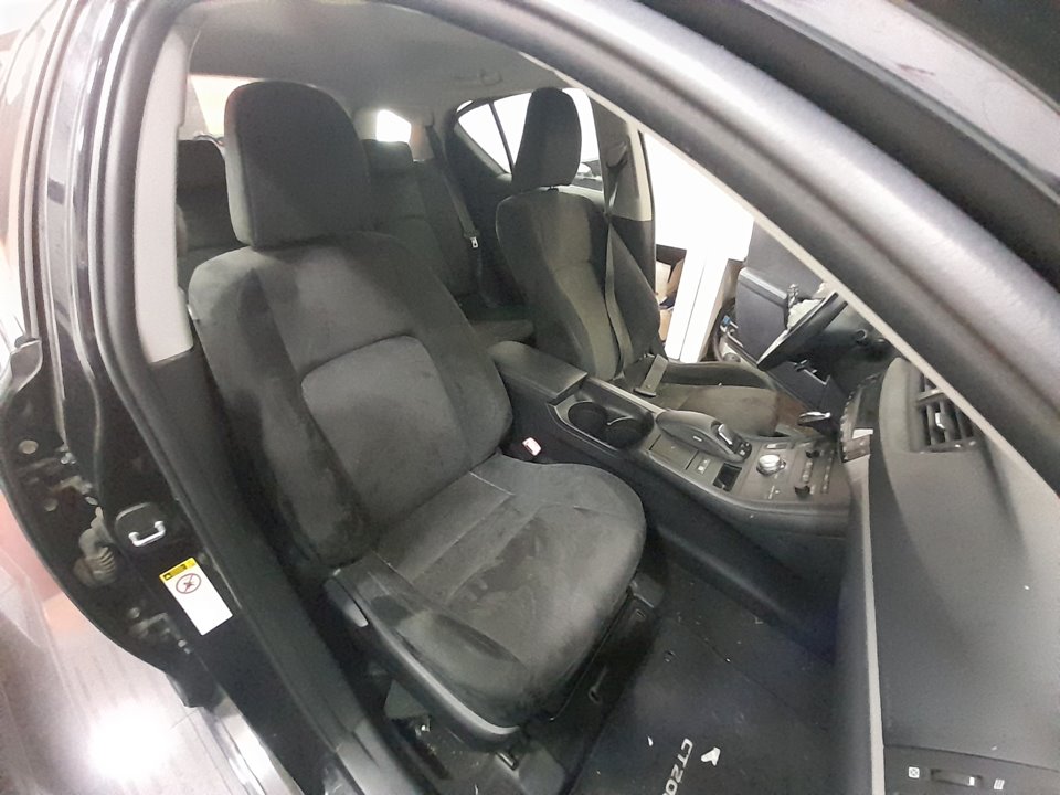 LEXUS CT 200h   |   01.13 - 12.20