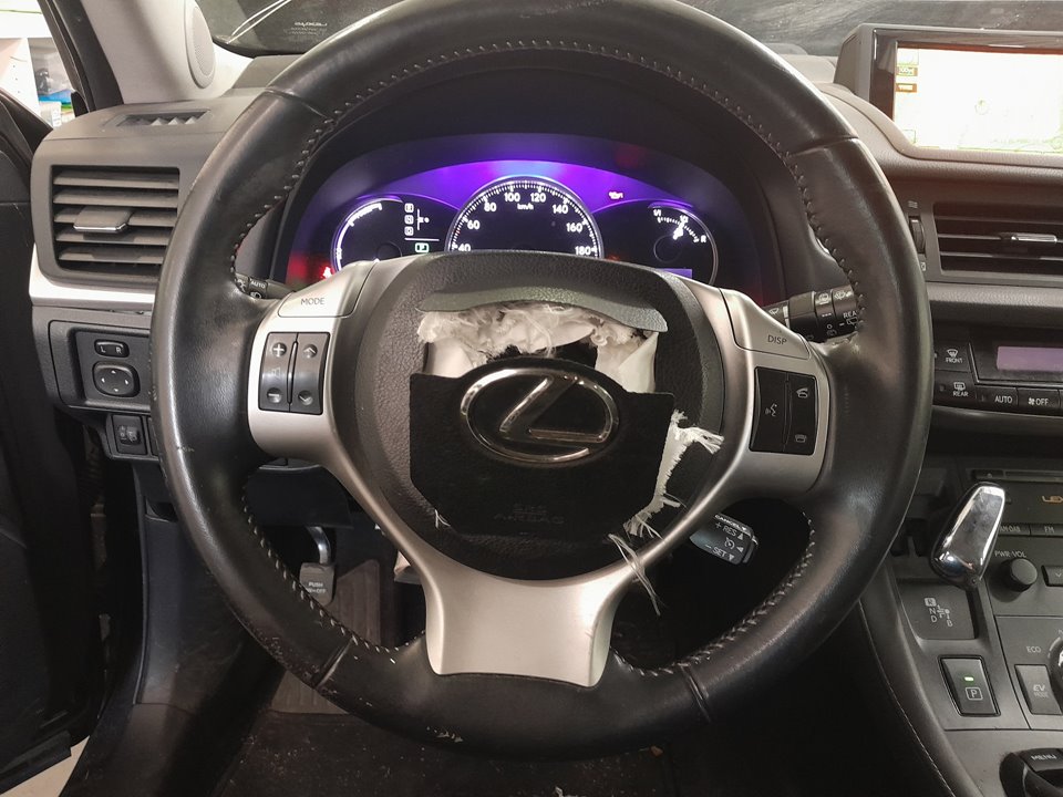 LEXUS CT 200h   |   01.13 - 12.20