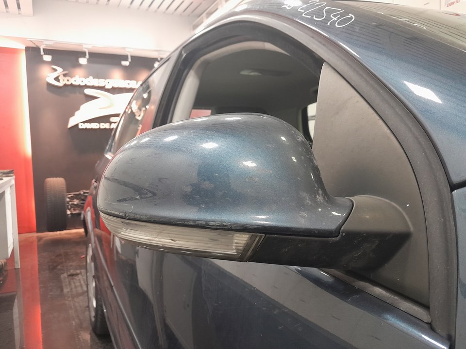 VOLKSWAGEN GOLF V BERLINA (1K1) Conceptline (E)   |   0.03 - ... foto 4