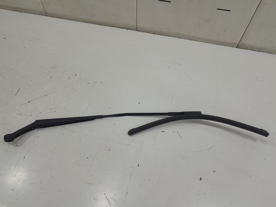 BRAZO LIMPIA DELANTERO DERECHO foto 2