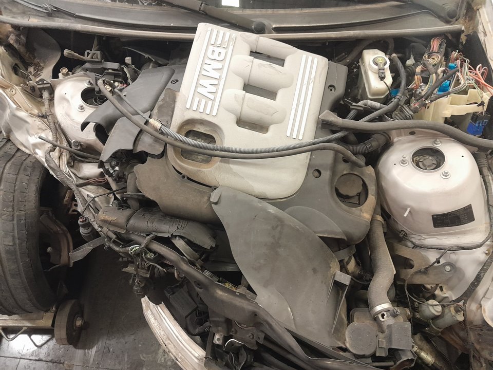 BMW SERIE 3 BERLINA (E46) 2.0 16V Diesel CAT Motor 2,0 Ltr. - 110 kW 16V Diesel CAT