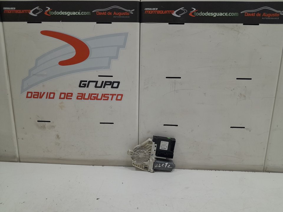 MOTOR ELEVALUNAS DELANTERO IZQUIERDO