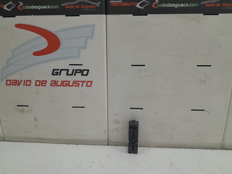MANDO ELEVALUNAS DELANTERO IZQUIERDO