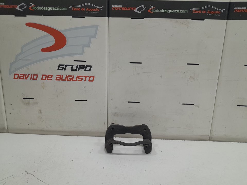 SOPORTE PINZA FRENO DELANTERO DERECHO