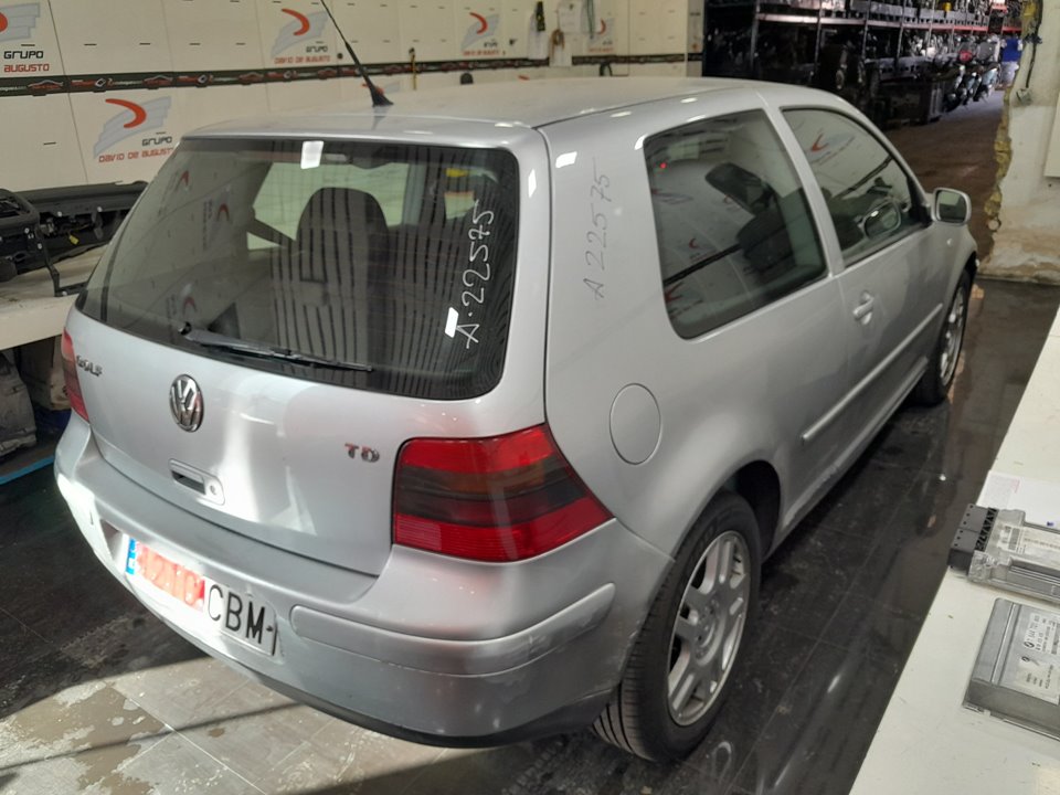 VOLKSWAGEN GOLF IV BERLINA (1J1) Advance   |   05.02 - 12.02 foto 9