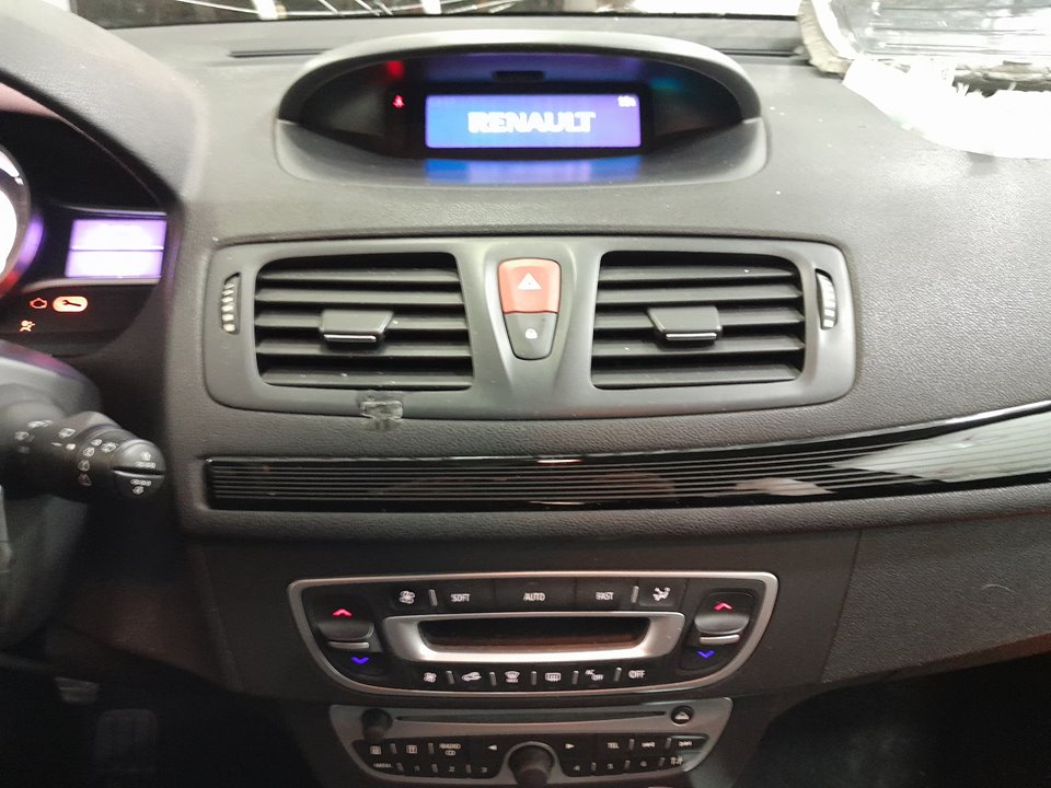 RENAULT MEGANE III BERLINA 5 P Expression   |   10.08 - 12.10