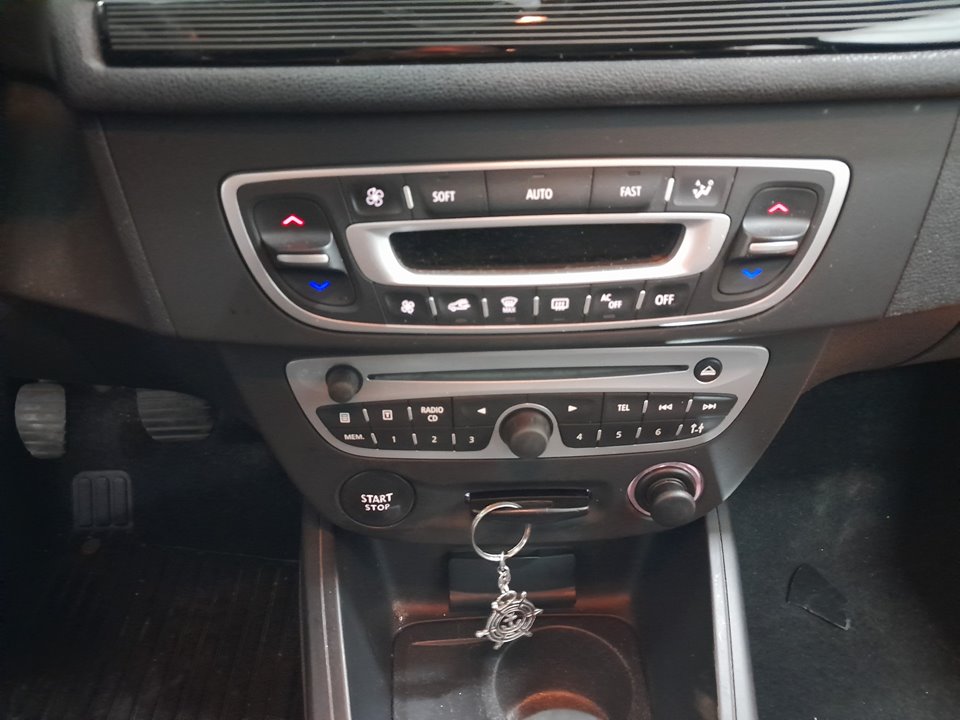 RENAULT MEGANE III BERLINA 5 P Expression   |   10.08 - 12.10