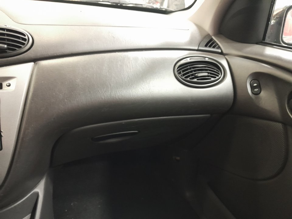 FORD FOCUS BERLINA (CAK) Ghia   |   01.01 - 12.04