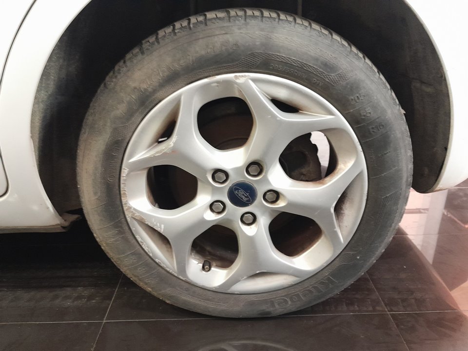 FORD FOCUS BERLINA (CAP) Ghia   |   01.05 - 12.07 foto 12