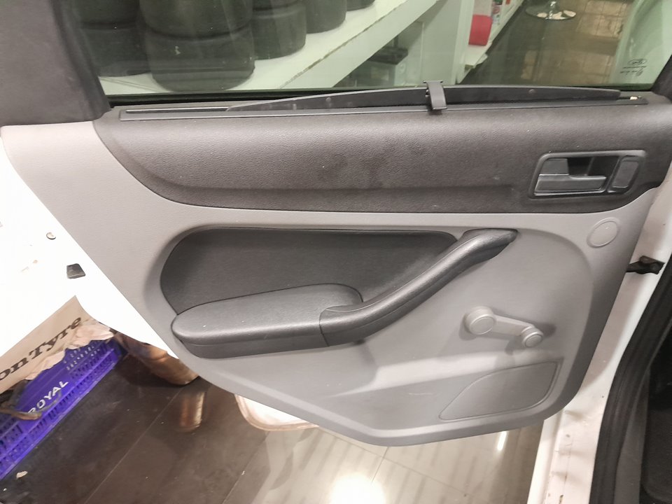 FORD FOCUS BERLINA (CAP) Ghia   |   01.05 - 12.07