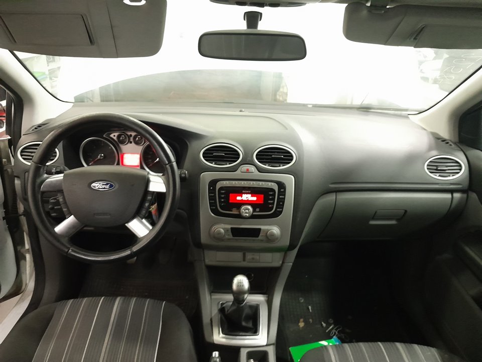 FORD FOCUS BERLINA (CAP) Ghia   |   01.05 - 12.07