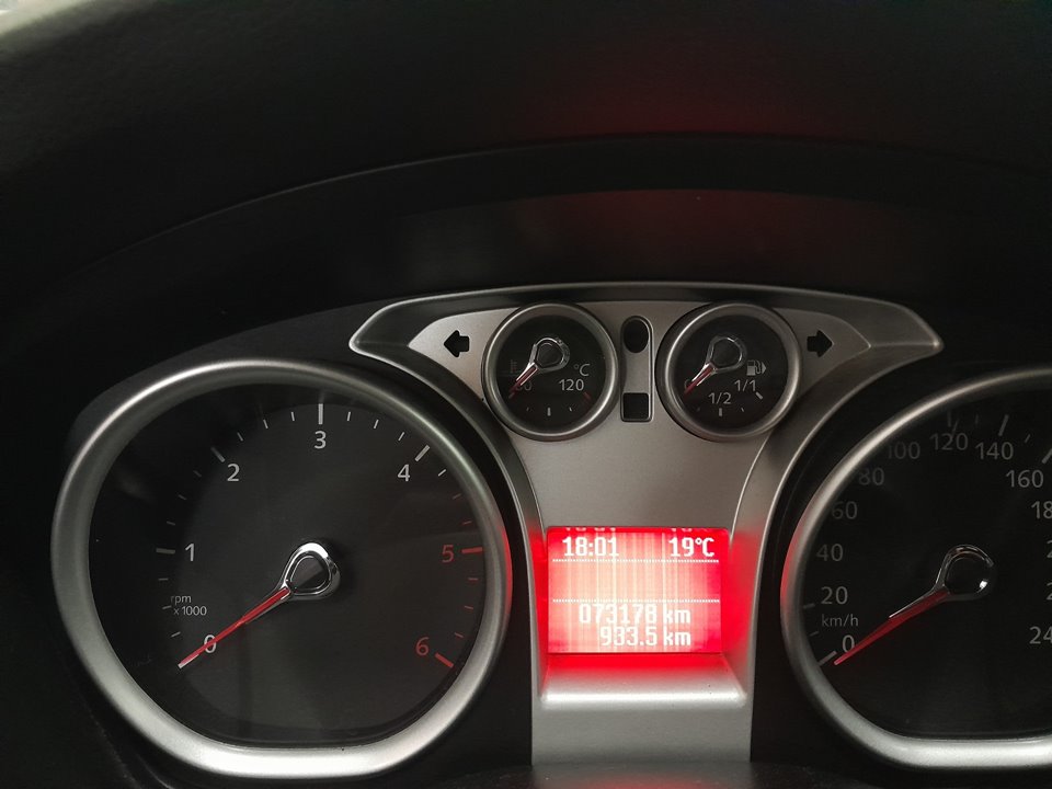 FORD FOCUS BERLINA (CAP) Ghia   |   01.05 - 12.07