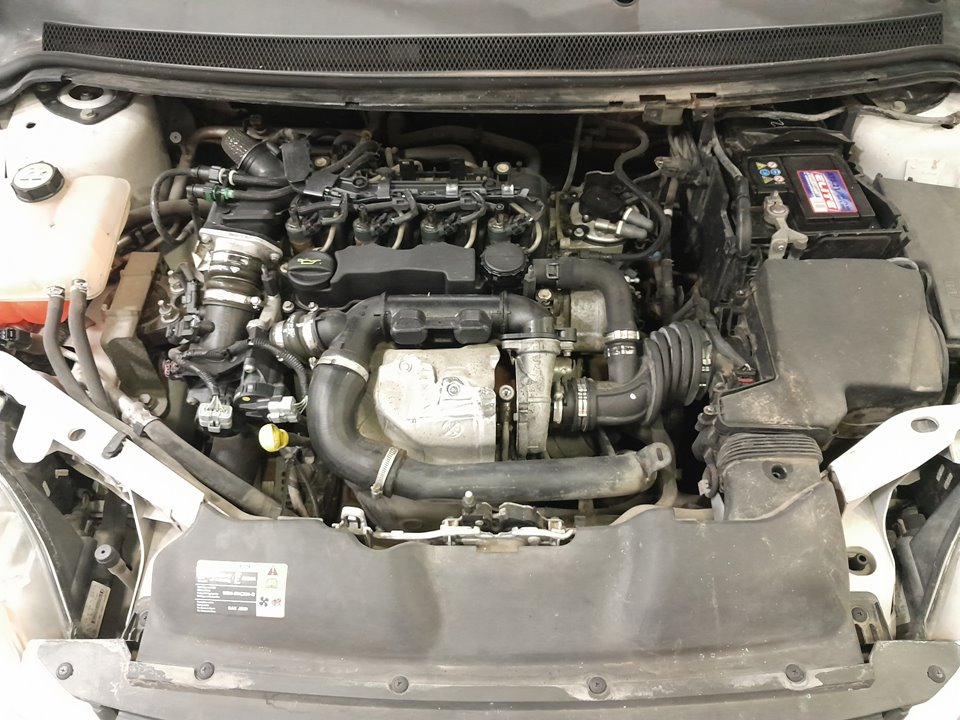 FORD FOCUS BERLINA (CAP) Ghia   |   01.05 - 12.07