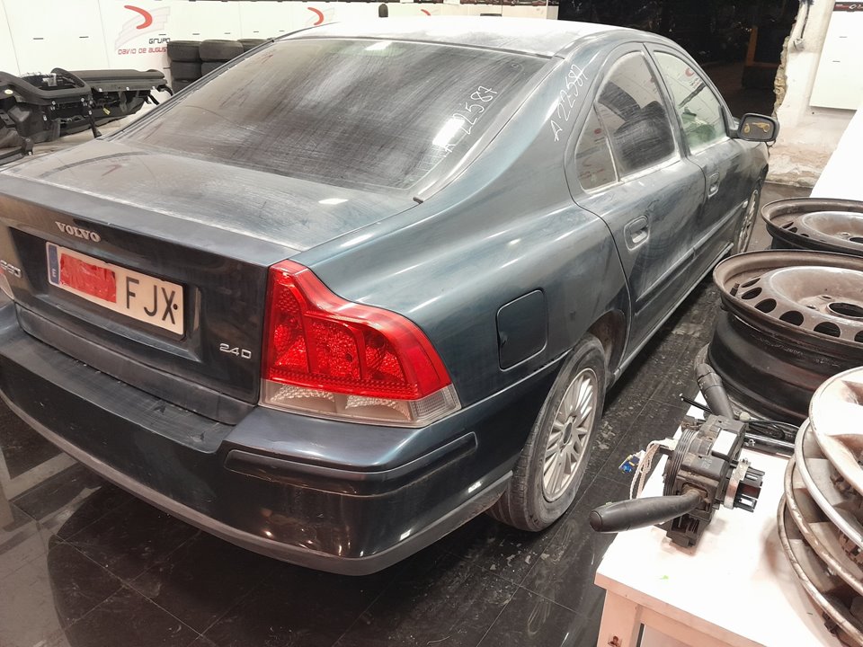 VOLVO S60 BERLINA 2.4 D Kinetic (120kW)   |   05.05 - 12.08 foto 8