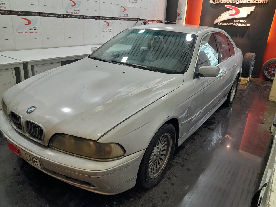 BMW SERIE 5 BERLINA (E39) 530d   |   09.98 - 12.00 foto 3
